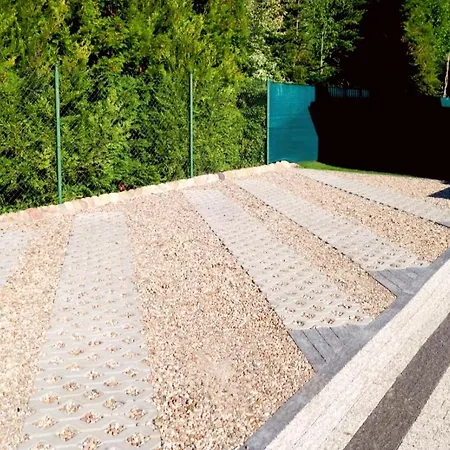 Franziska * 科沃布热格